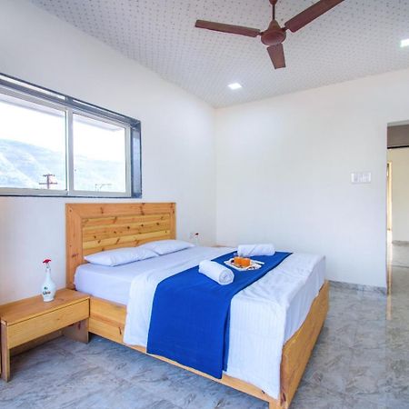 Empyrean Stay Ll 6Bhk Ll Royal Bramha Palace Ll Pvt Pool Ll Lonavala Exterior foto