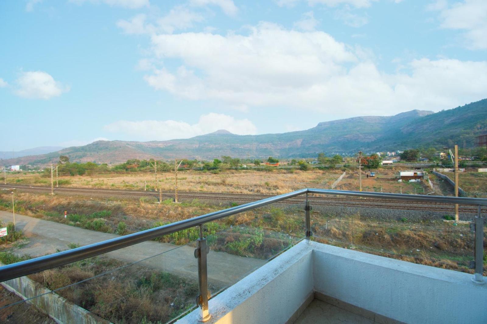 Empyrean Stay Ll 6Bhk Ll Royal Bramha Palace Ll Pvt Pool Ll Lonavala Exterior foto